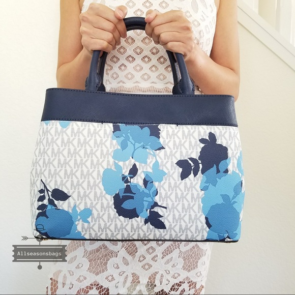 Michael Kors Medium Hailee Satchel Navy Bag NWT - Picture 7 of 8